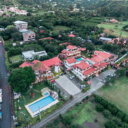 El Descanso Del Toro Hosteria-Spa Vilcabamba Kültér fotó